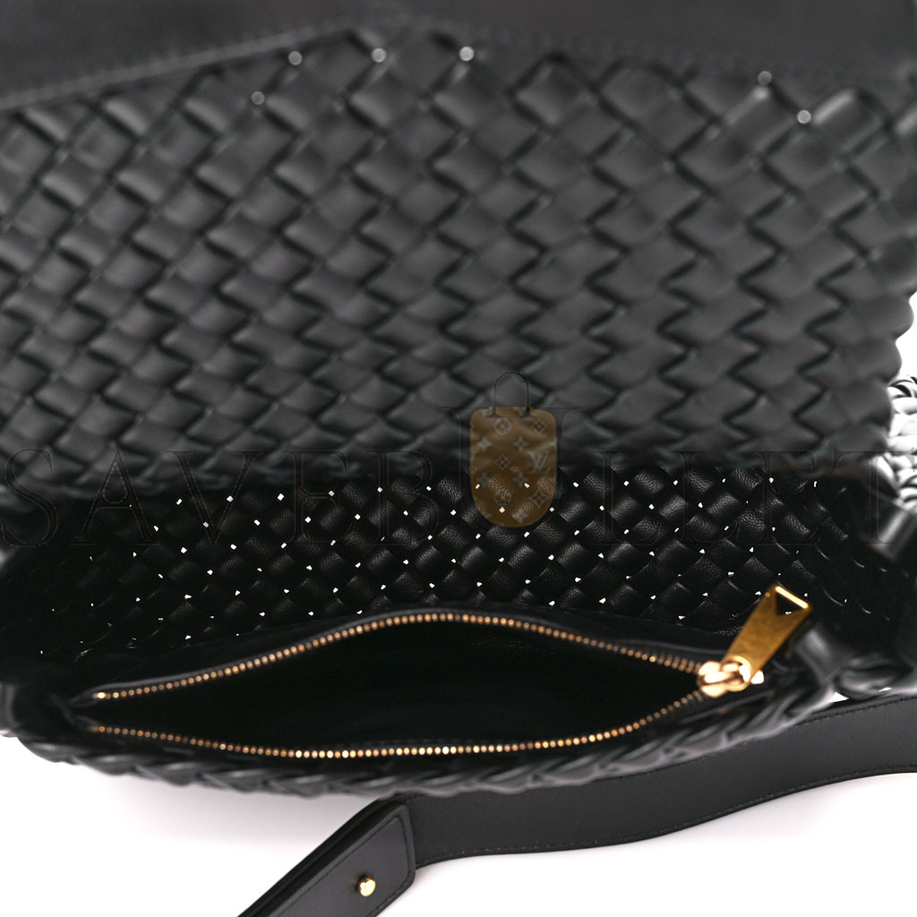 BOTTEGA VENETA NAPPA INTRECCIATO SMALL COBBLE SHOULDER BAG BLACK (26*21*9cm) BOTTEGA VENETA NAPPA INTRECCIATO SMALL COBBLE SHOULDER BAG BLACK (26*21*9cm)